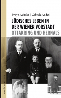 Buchcover: Schwarz-Weiß-Familienphotos